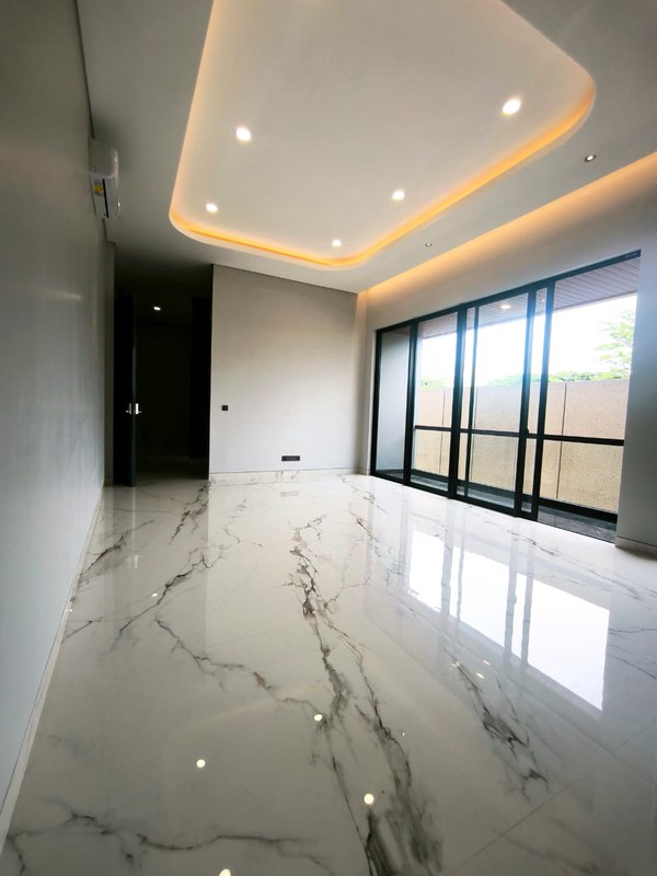 Rumah Baru Gress High Premium Quality Citraland Utama Surabaya Barat