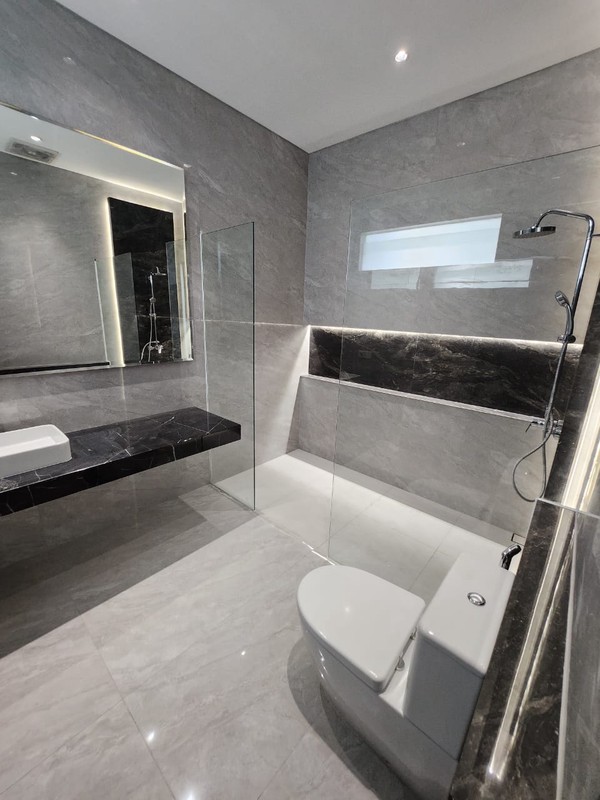 Rumah Baru Gress Citraland Area Golf 3 Lantai Siap Huni 