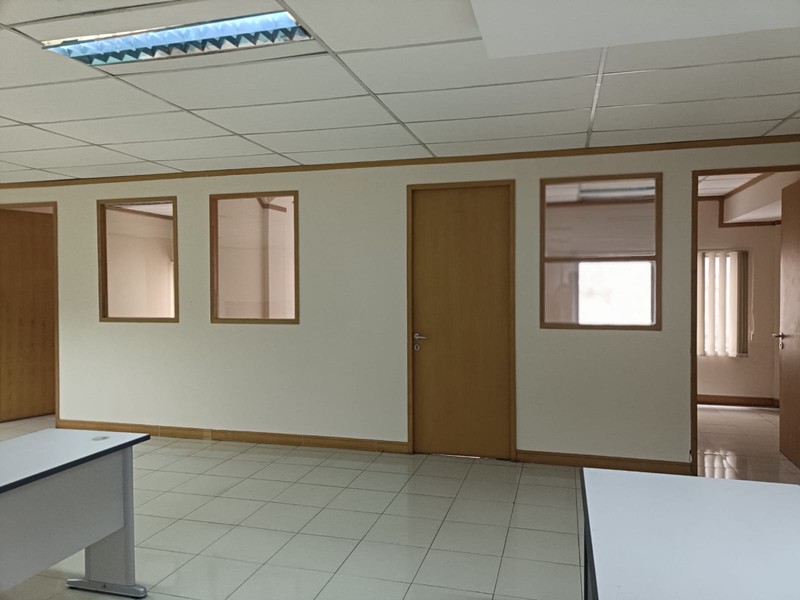 Gedung Lantai 2 Unit Perkantoran Luas 700m2 Disewakan di Menteng Dalam Tebet 