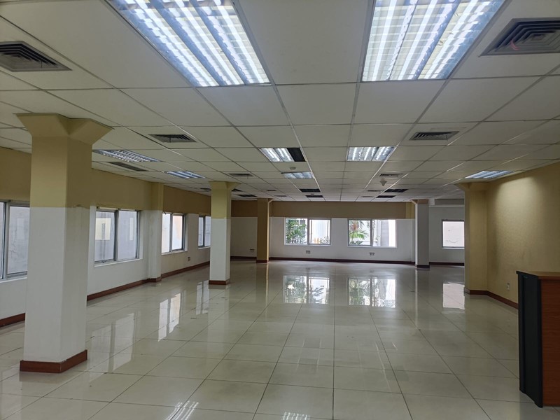 Gedung Lantai 2 Unit Perkantoran Luas 700m2 Disewakan di Menteng Dalam Tebet 