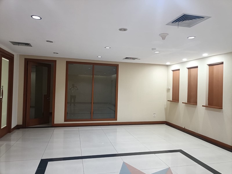 Gedung Lantai 2 Unit Perkantoran Luas 300m2 Disewakan di Menteng Dalam Tebet 