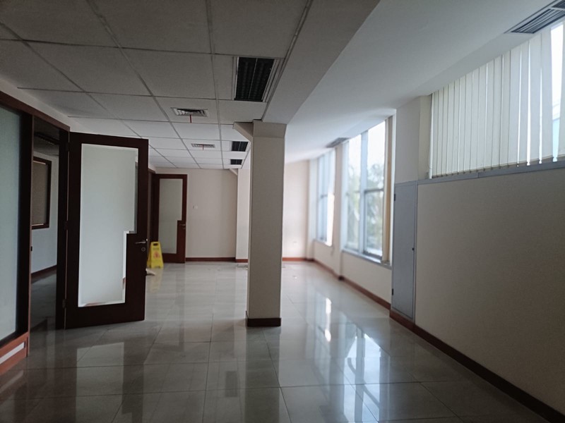 Gedung Lantai 1 Unit Perkantoran Luas 200m2 Disewakan di Menteng Dalam Tebet 