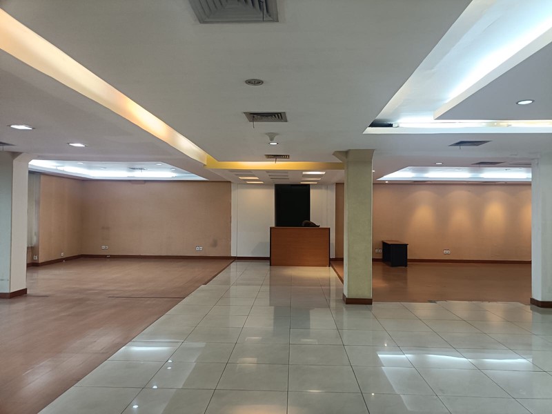Gedung Lantai 1 Unit Perkantoran Luas 200m2 Disewakan di Menteng Dalam Tebet 