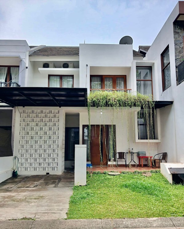 Rumah Cantik Bagus Siap Huni 2 Lantai dengan KT 3+1KM 2 Hunian Nyaman di @Bintaro Sektor 9