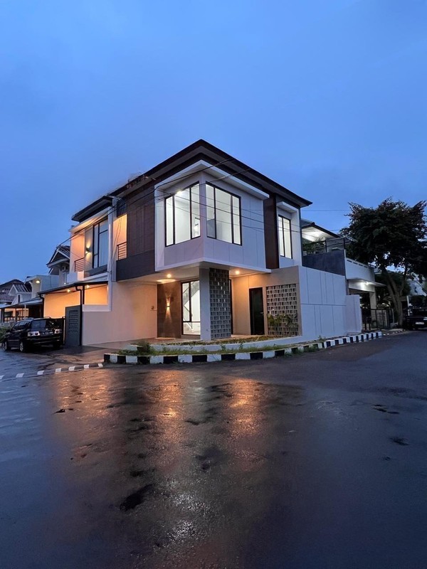 Rumah Cantik Bersih Siap Huni di Bintaro Sektor 9 Posisi HOOK Lokasi Strategis SHM