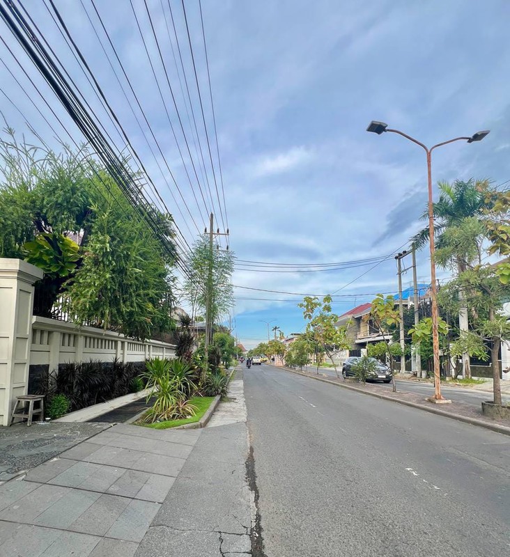 7 Unit Ruko Baru di Surabaya Barat, Area Parkir Luas & Fasilitas Lengkap - Sewa Minimal 2 Tahun