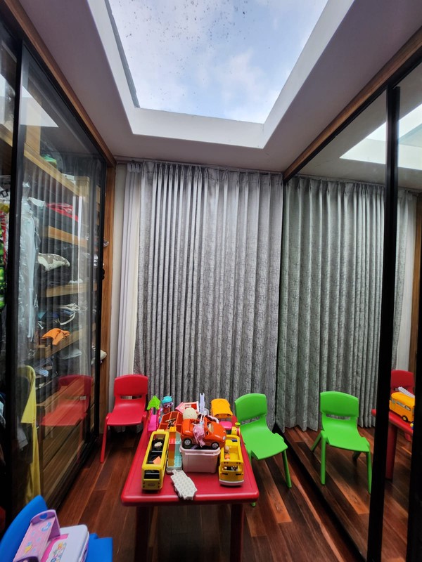 Rumah Full Furnished Modern Minimalis 2 Lantai Royal Residence 