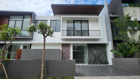 Rumah Mewah Modern Minimalis Baru Gress Dian Istana Surabaya Barat 