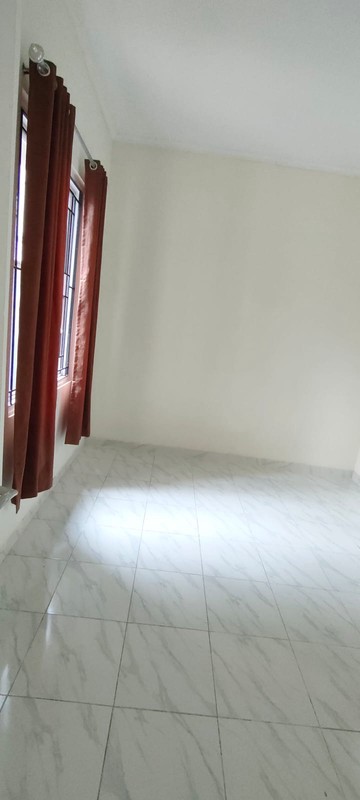 Rumah Semi Furnished 2 Lantai di Kota Wisata 