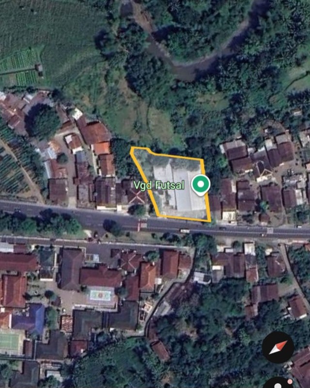 Tanah + Bangunan Eksklusif di Pinggir Jalan Utama Magelang - Sangat Ideal untuk Gudang/Pabrik