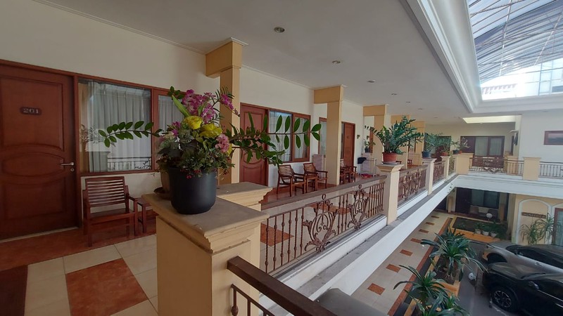 Jual Homestay 23 Kamar Full Furnished - Investasi Pasif Income Tinggi, 100m dari ITS Surabaya Timur, Harga Nego sampai DEAL