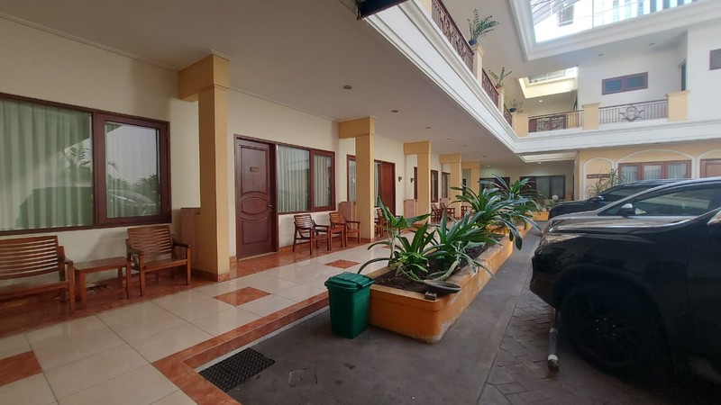 Jual Homestay 23 Kamar Full Furnished - Investasi Pasif Income Tinggi, 100m dari ITS Surabaya Timur, Harga Nego sampai DEAL