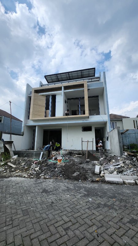 dijual rumah minimalis - crystal folf citraland