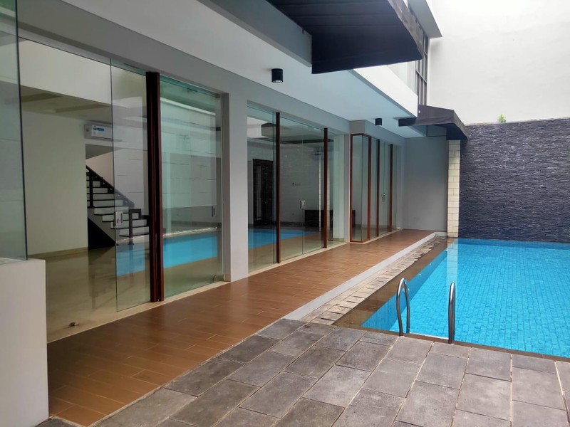 Rumah Hunian Mewah, Di Daerah Pejaten, Jakarta Selatan