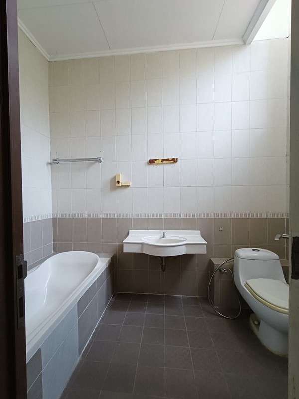 Rumah Grand Wisata Dekat Mall Living World , Tambun - Bekasi