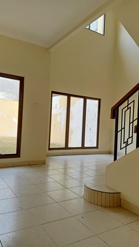 Rumah depan taman Grand Wisata , Tambun - Bekasi