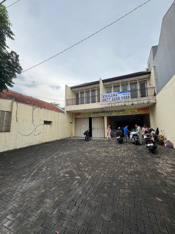 Ruko Besar Siap Pakai di Cigondewah Kidul