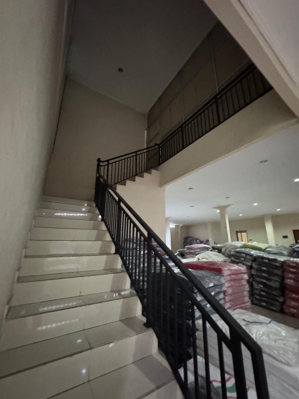 Ruko Besar Siap Pakai di Cigondewah Kidul