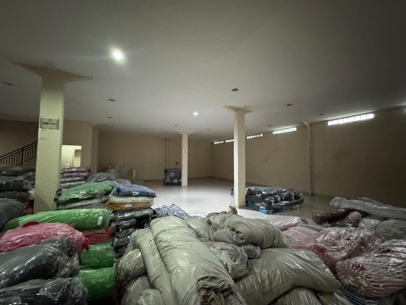 Ruko Besar Siap Pakai di Cigondewah Kidul