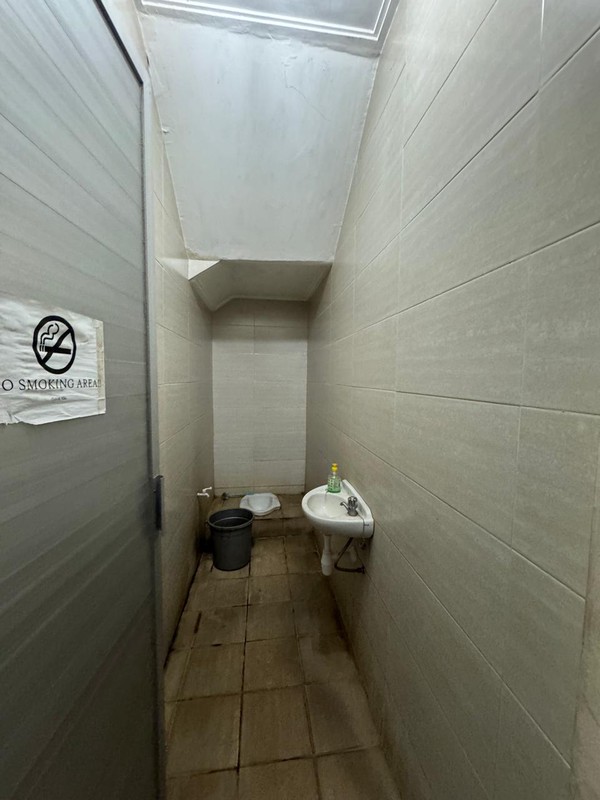 Ruko Besar Siap Pakai di Cigondewah Kidul