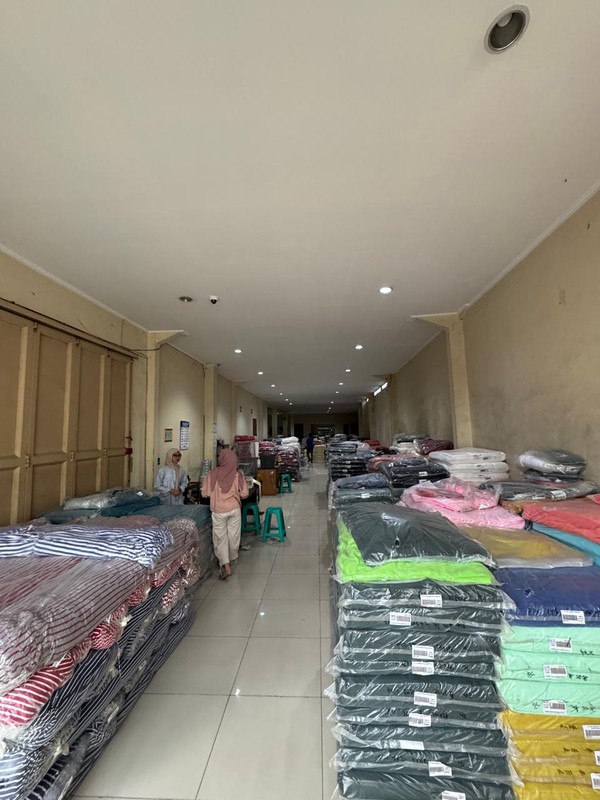 Ruko Besar Siap Pakai di Cigondewah Kidul