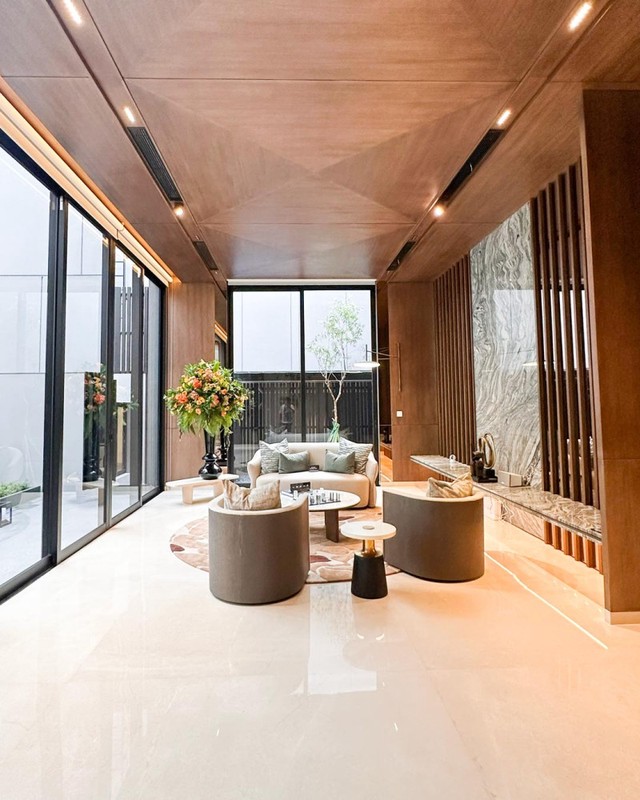 Brand New Luxury Villa Fully Furnished Baru Dgn Taman Seluas 10 Ha Di Navapark BSD City