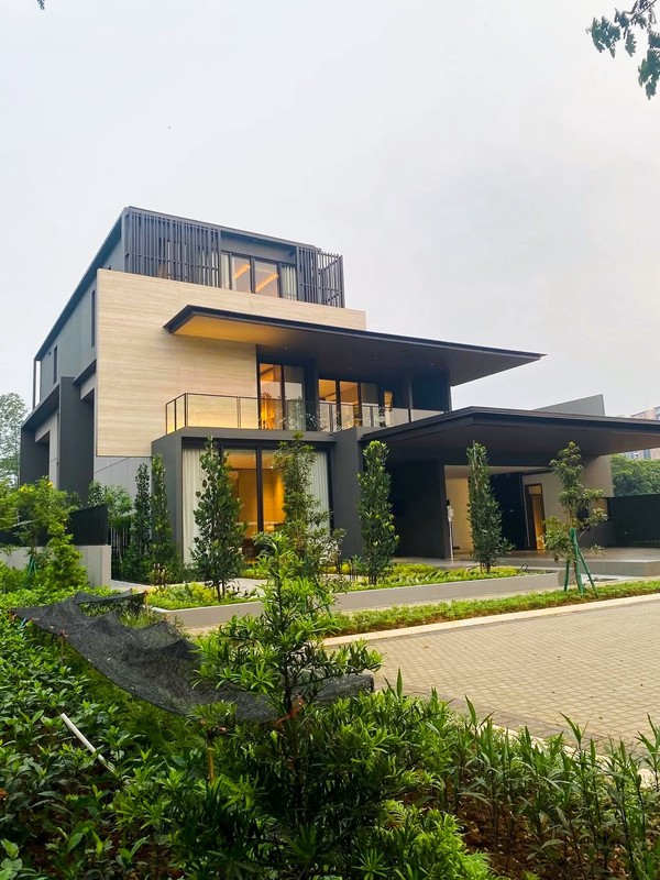 Brand New Luxury Villa Fully Furnished Baru Dgn Taman Seluas 10 Ha Di Navapark BSD City