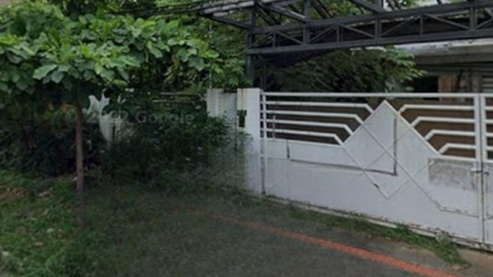 Dijual Rumah Hitung Tanah Pondok indah Jakarta selatan.