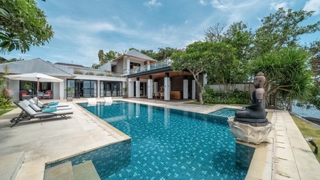 FOR RENT - Beachfront Bliss - Luxury Villa with Rooftop Sunset Lounge in Tanjung Benoa, Nusa Dua, BALI