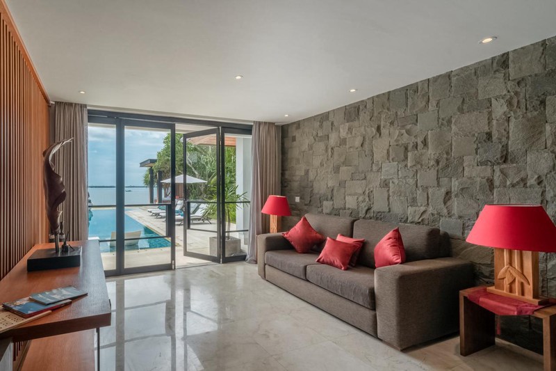 FOR RENT - Beachfront Bliss - Luxury Villa with Rooftop Sunset Lounge in Tanjung Benoa, Nusa Dua, BALI