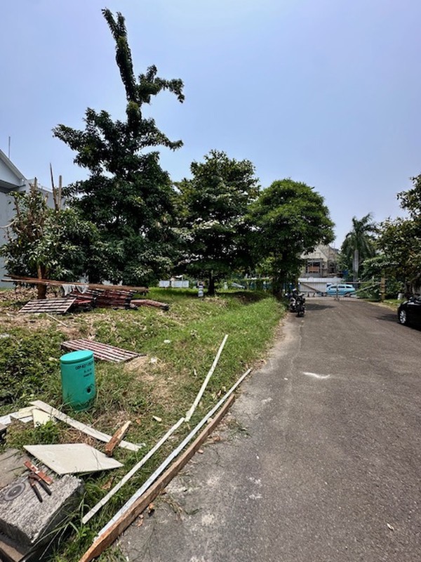 Dijual  Tanah Kavling Jalan Utama Boulevard Permata Buana Lokasi Strategis