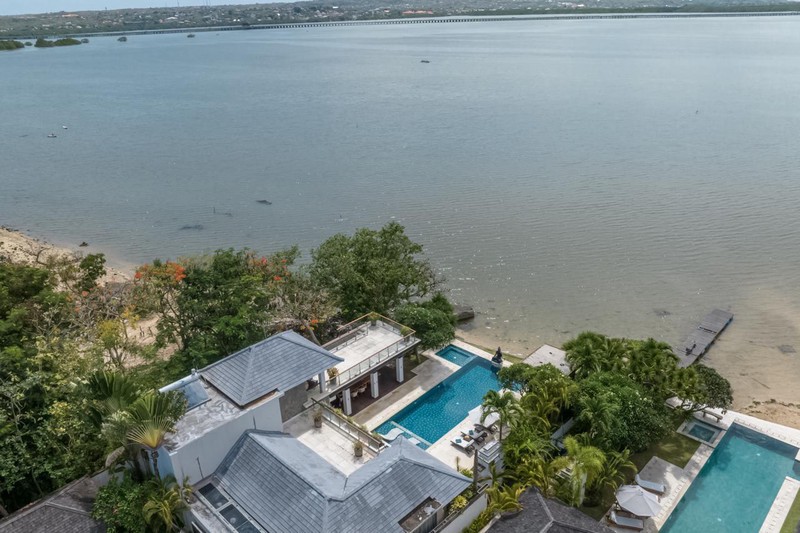 Freehold - A Plot of Land as Rare Investment Gem - Semi-Finished Villa in Boutique Gated Community, Ungasan, Bali