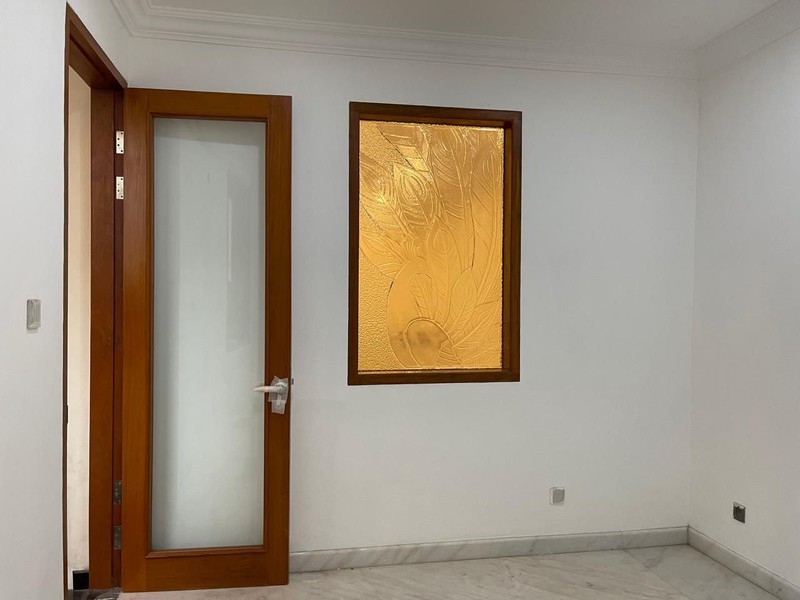 5 Milyar-an Luas 276 m2 Dijual Rumah Villa Sentra Raya Citraland - Lantai MARMER - Sanitary Grohe Kohler - Lokasi Terdepan Dekat Gwalk, Sekolah Ciputra - Special Row Jalan Lebar 4 Mobil