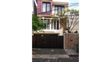 Rumah Modern 3 Lantai Ada Rooftop Di Tebet Utara Jakarta Selatan