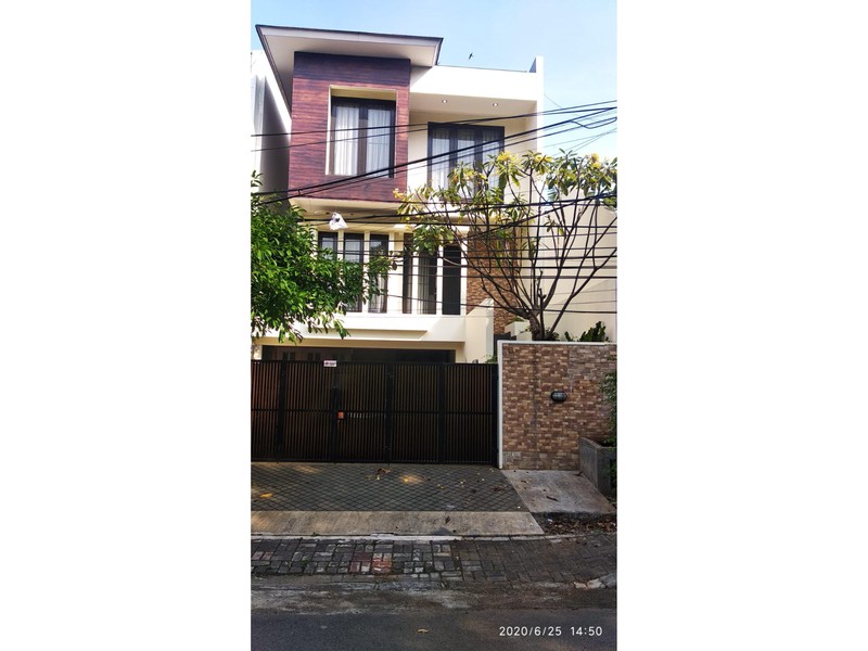 Rumah Modern 3 Lantai Ada Rooftop Di Tebet Utara Jakarta Selatan