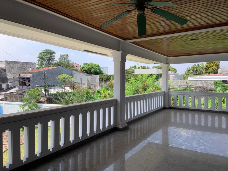 Dijual Rumah luas nyaman old money di kawasan elit Kemang Dalam