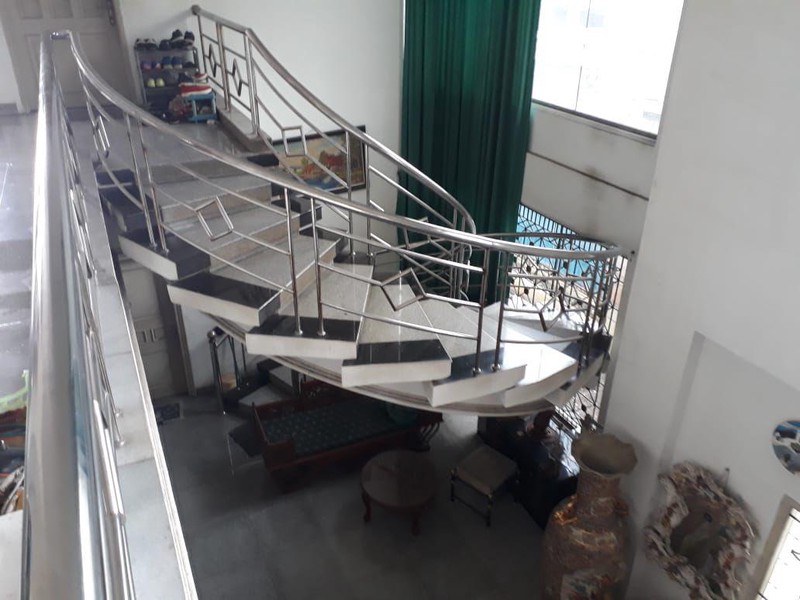 DIJUAL CEPAT RUMAH LUAS DI CONDET JAKARTA TIMUR