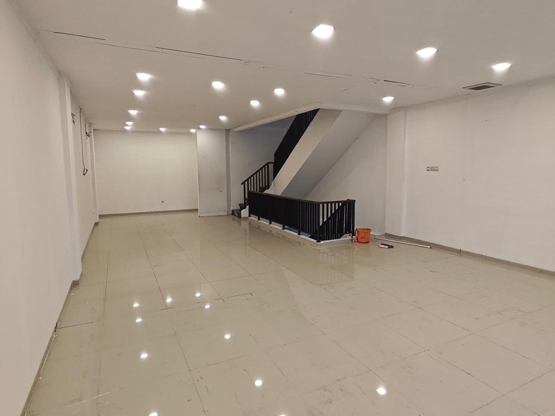 DISEWAKAN RUKO COCOK UNTUK STUDIO PILATES ATAU KANTOR DI BINTARO BOULEVARD