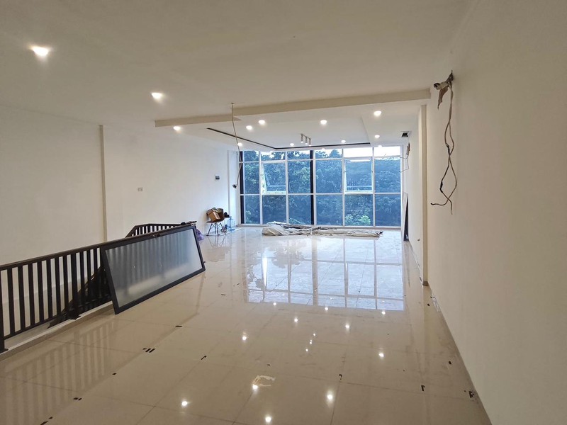 DISEWAKAN RUKO COCOK UNTUK STUDIO PILATES ATAU KANTOR DI BINTARO BOULEVARD