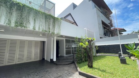 DISEWAKAN RUMAH MINIMALIST SIAP HUNI DI JALAN SEKOLAH DUTA PONDOK INDAH