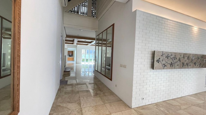 DISEWAKAN RUMAH MINIMALIST SIAP HUNI DI JALAN SEKOLAH DUTA PONDOK INDAH