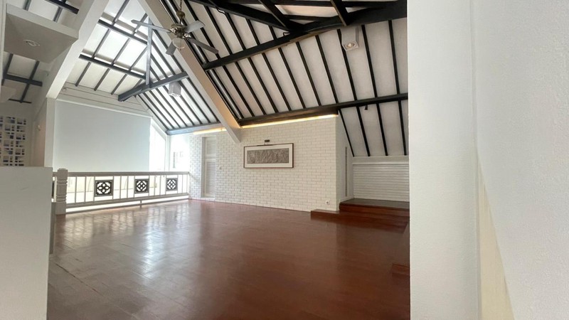 DISEWAKAN RUMAH MINIMALIST SIAP HUNI DI JALAN SEKOLAH DUTA PONDOK INDAH