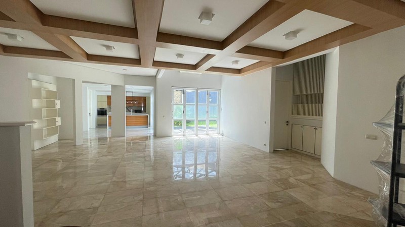 DISEWAKAN RUMAH MINIMALIST SIAP HUNI DI JALAN SEKOLAH DUTA PONDOK INDAH