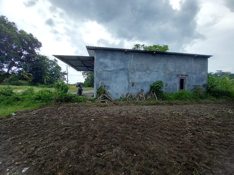 Dijual Tanah Bonus Bangunan Lokasi Strategis Dekat RS pantirini Kalasan Sleman 