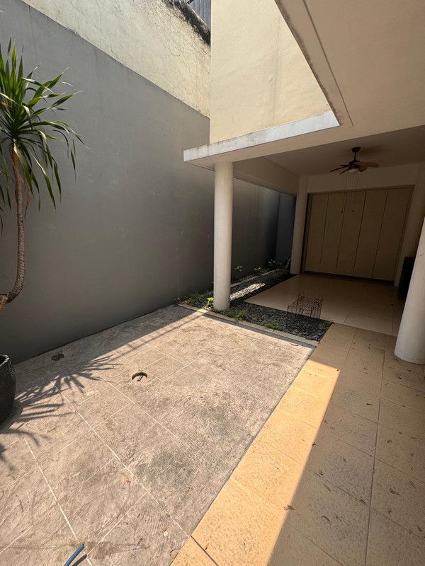 Rumah siap huni di Serenia Hills Lebak Bulus