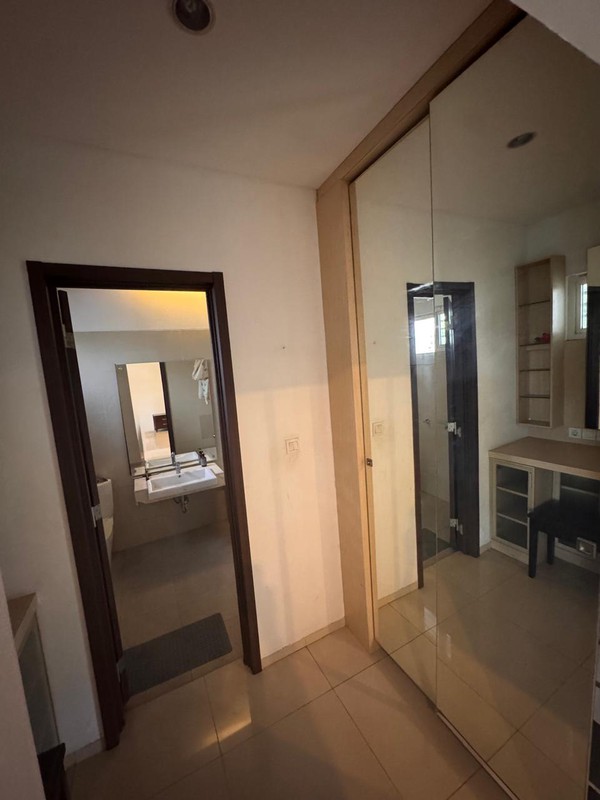 Rumah siap huni di Serenia Hills Lebak Bulus