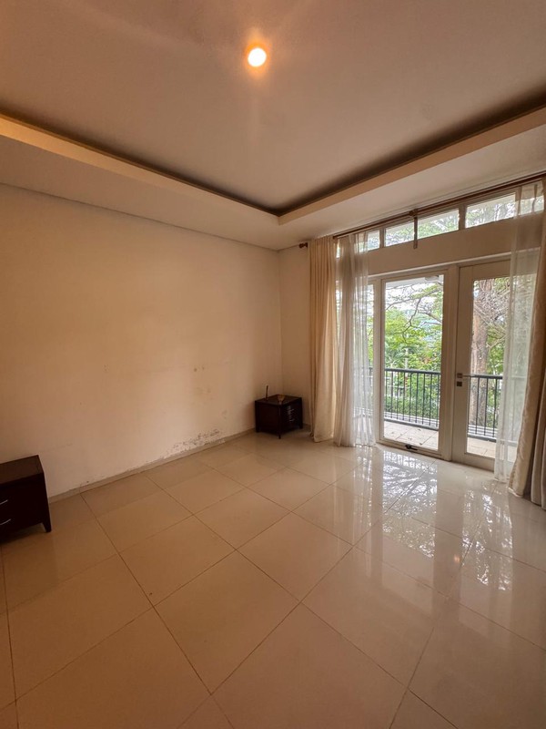 Rumah siap huni di Serenia Hills Lebak Bulus