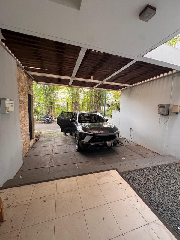 Rumah siap huni di Serenia Hills Lebak Bulus