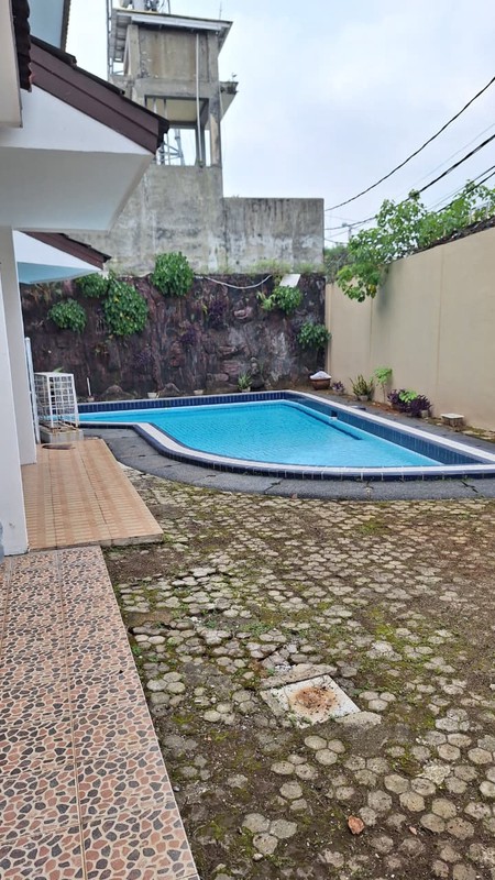 Rumah Bagus dan Luas di Cipete Cocok Untuk dijadikan Kantor atau Hunian