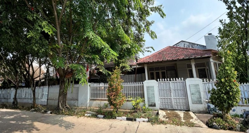Rumah Dijual di Jati Kramat Indah Bekasi | Tanah Luas 310 m2, Bonus 2 AC, Siap Huni